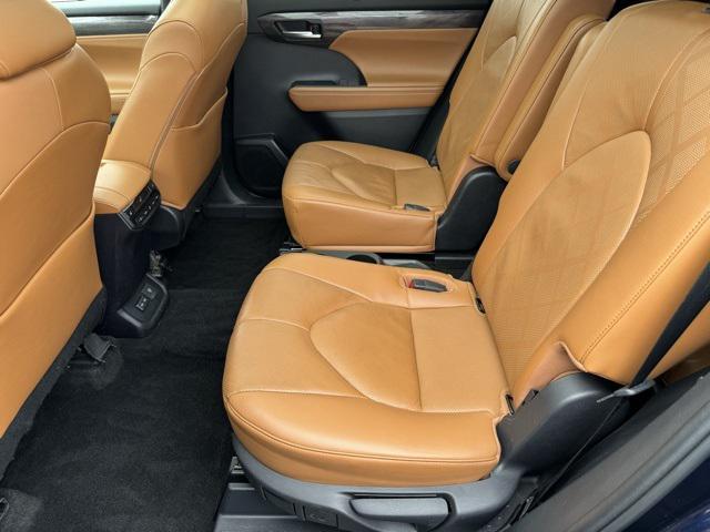 used 2023 Toyota Highlander car, priced at $42,499