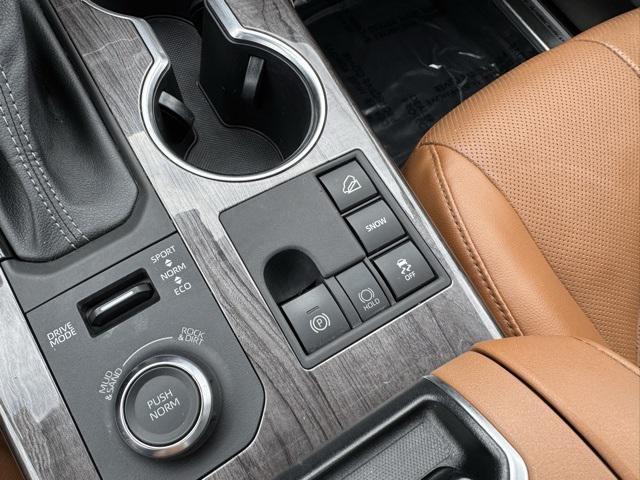 used 2023 Toyota Highlander car, priced at $42,499