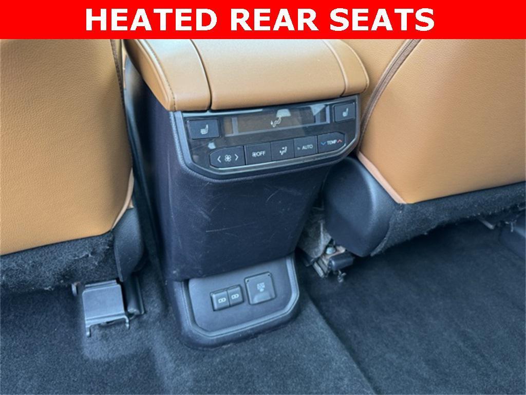 used 2023 Toyota Highlander car, priced at $42,499