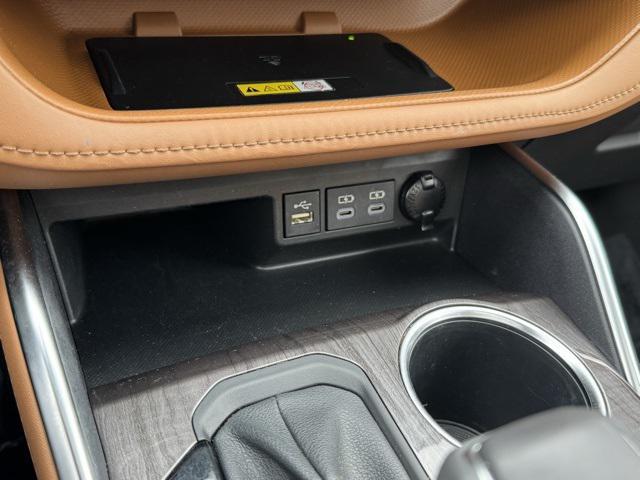 used 2023 Toyota Highlander car, priced at $42,499