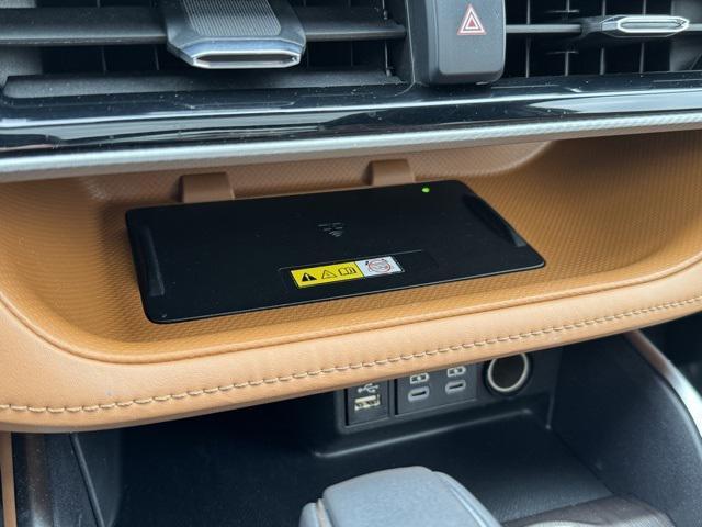 used 2023 Toyota Highlander car, priced at $42,499