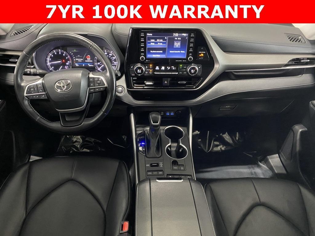 used 2022 Toyota Highlander car, priced at $35,999