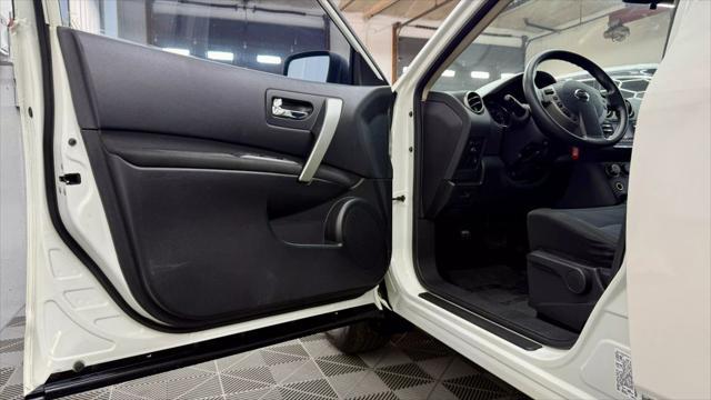 used 2014 Nissan Rogue Select car, priced at $7,200