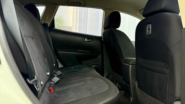 used 2014 Nissan Rogue Select car, priced at $7,200