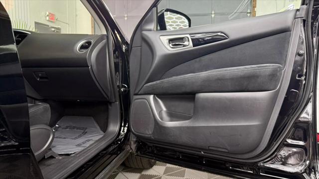 used 2013 Nissan Pathfinder car, priced at $8,900
