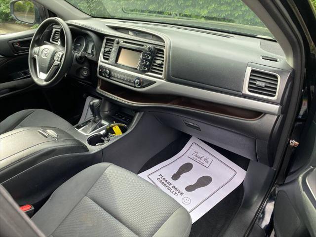 used 2015 Toyota Highlander car, priced at $13,900