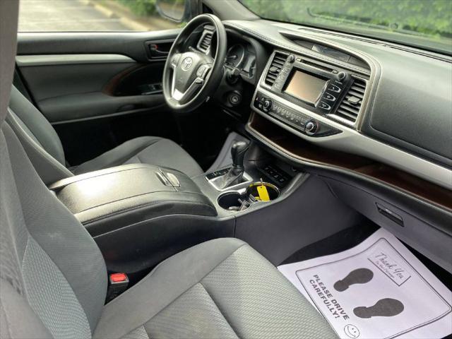 used 2015 Toyota Highlander car, priced at $13,900