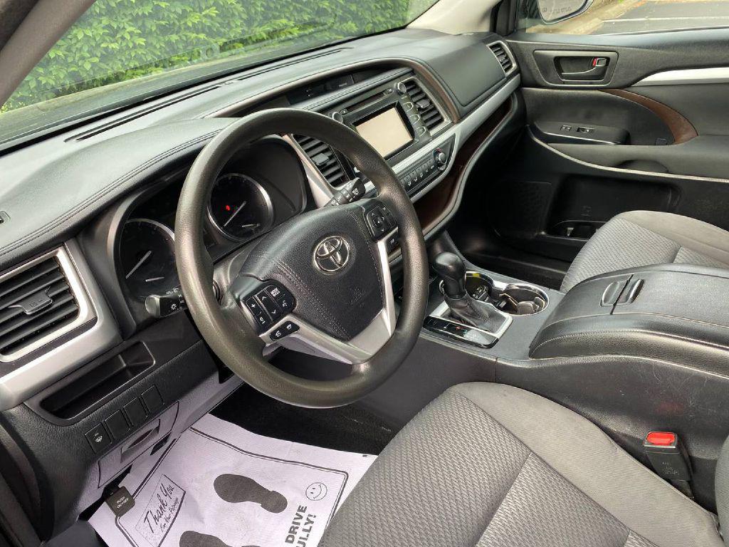 used 2015 Toyota Highlander car, priced at $12,900