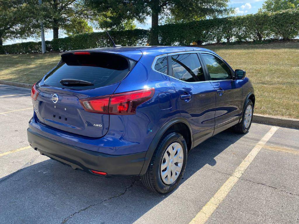 used 2019 Nissan Rogue Sport car, priced at $10,900