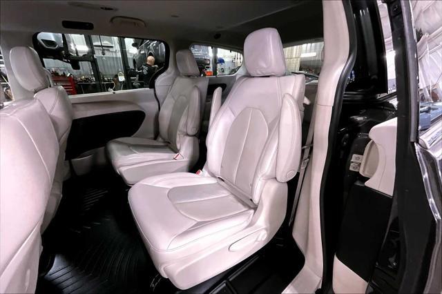 used 2021 Chrysler Pacifica Hybrid car, priced at $21,767