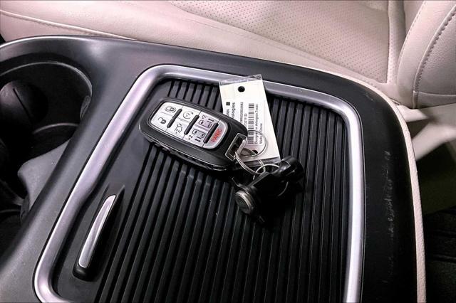 used 2021 Chrysler Pacifica Hybrid car, priced at $21,767