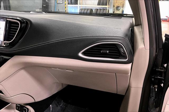 used 2021 Chrysler Pacifica Hybrid car, priced at $21,767