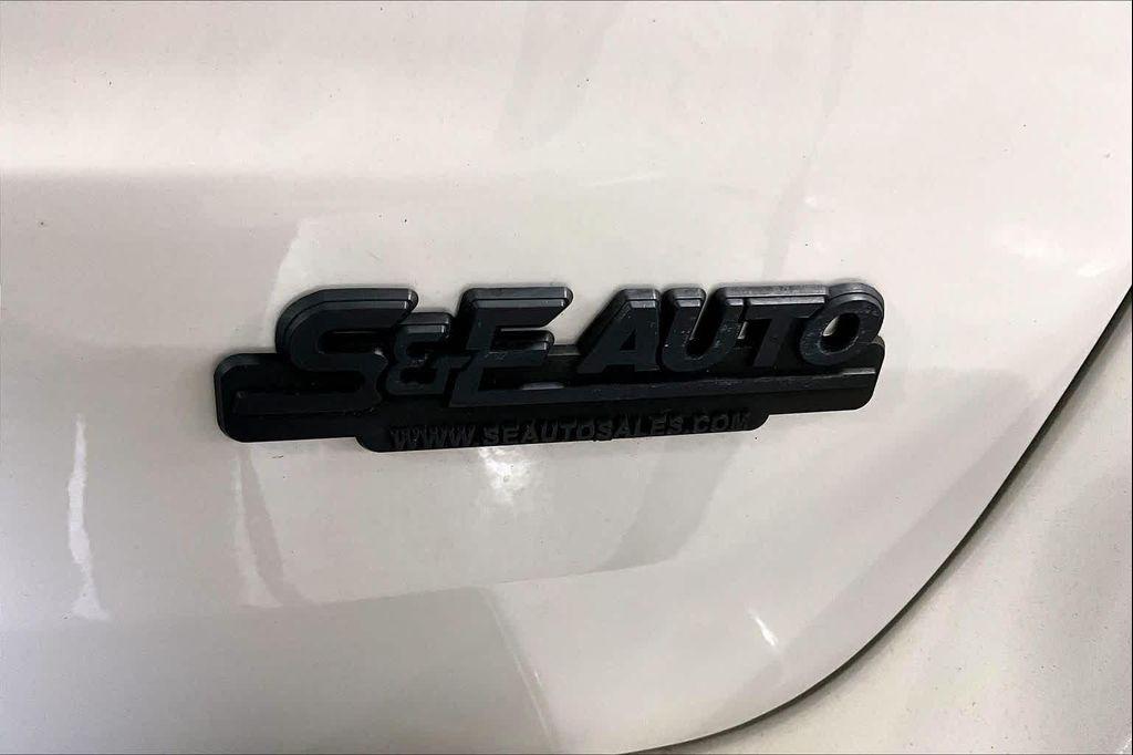 used 2011 Jeep Grand Cherokee car, priced at $9,482