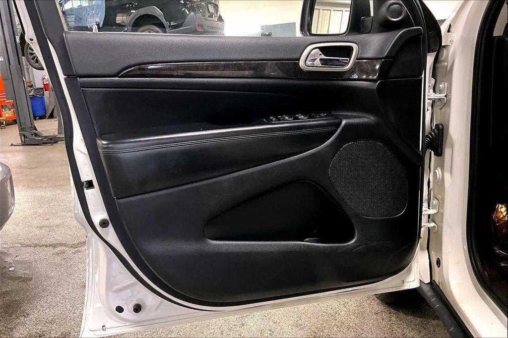 used 2011 Jeep Grand Cherokee car, priced at $9,482