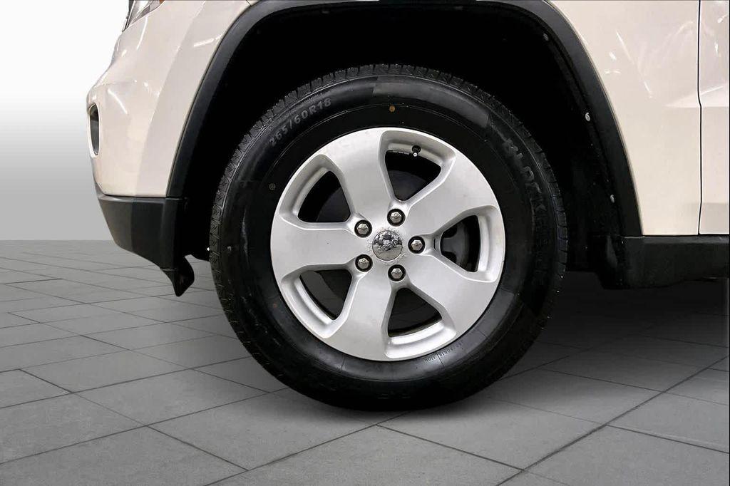 used 2011 Jeep Grand Cherokee car, priced at $9,482