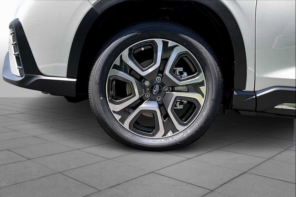 new 2025 Subaru Ascent car, priced at $45,437