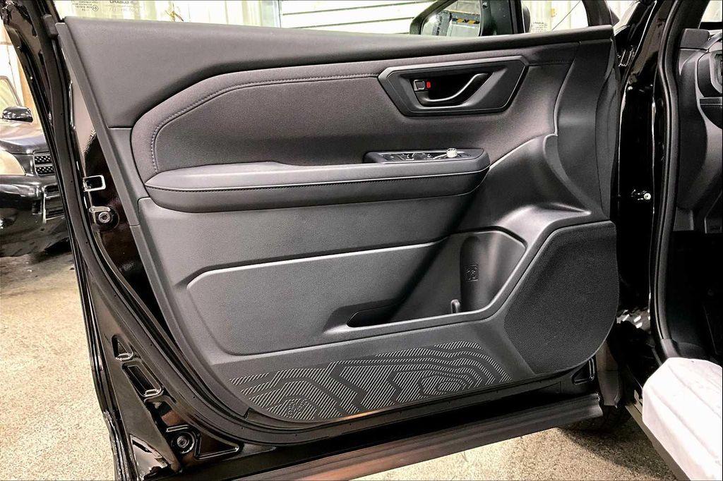 new 2025 Subaru Forester car, priced at $33,613