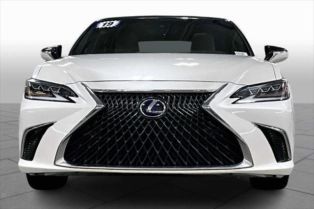 used 2019 Lexus ES 300h car, priced at $25,790