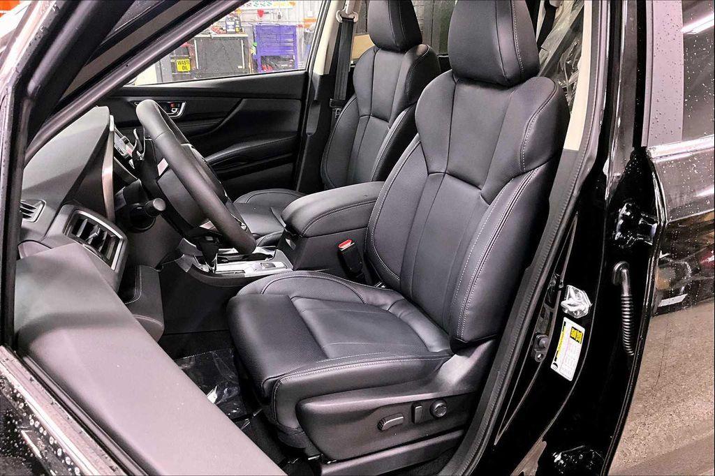 new 2025 Subaru Ascent car, priced at $45,621