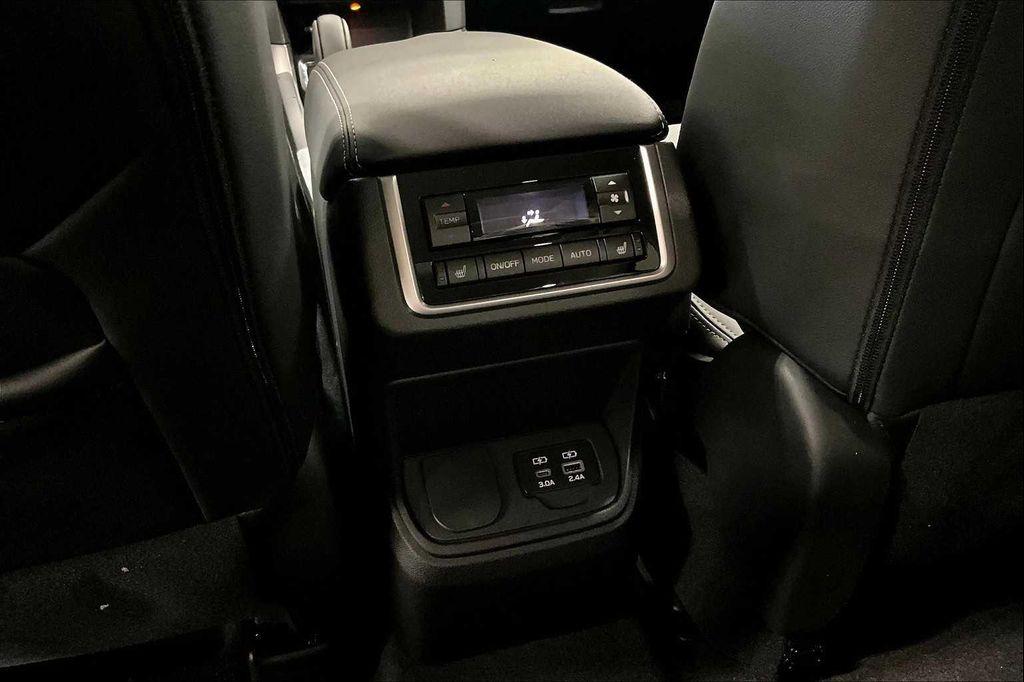 new 2025 Subaru Ascent car, priced at $45,621