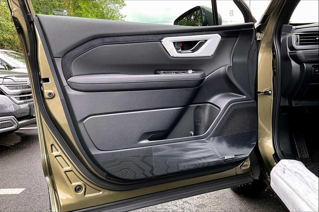 new 2025 Subaru Forester car, priced at $37,878