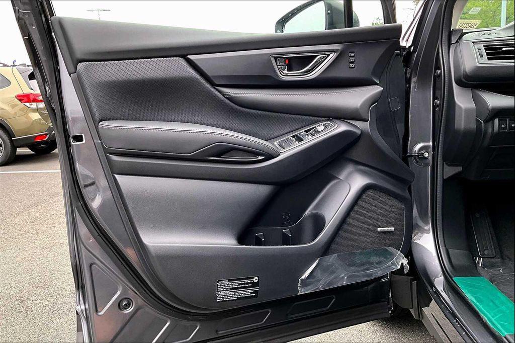 new 2025 Subaru Ascent car, priced at $45,437