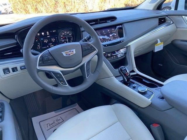 new 2025 Cadillac XT5 car, priced at $58,580