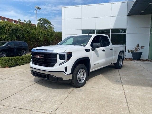 new 2025 GMC Sierra 1500 car, priced at $35,689