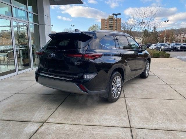 used 2024 Toyota Highlander Hybrid car, priced at $50,193