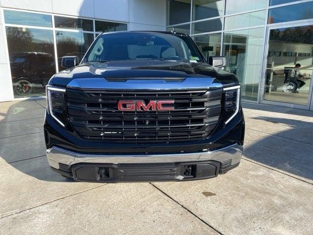 new 2025 GMC Sierra 1500 car, priced at $44,140