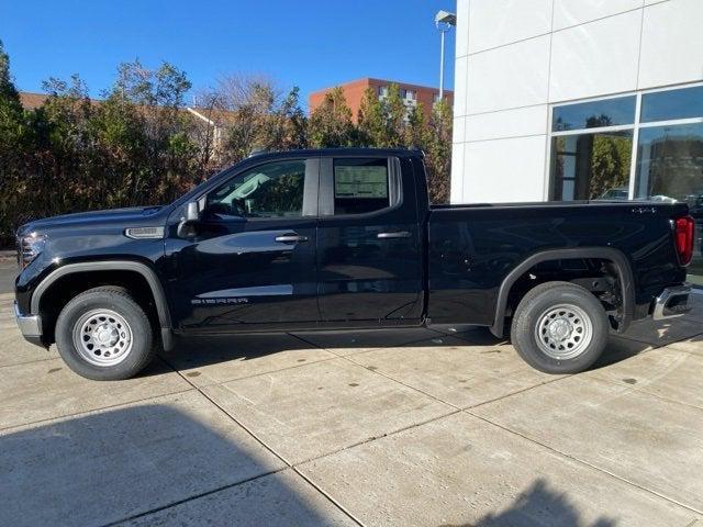 new 2025 GMC Sierra 1500 car, priced at $41,651