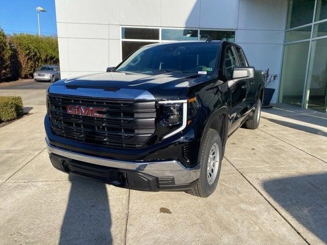 new 2025 GMC Sierra 1500 car, priced at $44,140