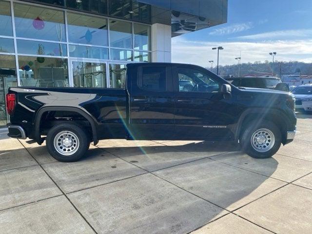 new 2025 GMC Sierra 1500 car, priced at $44,140