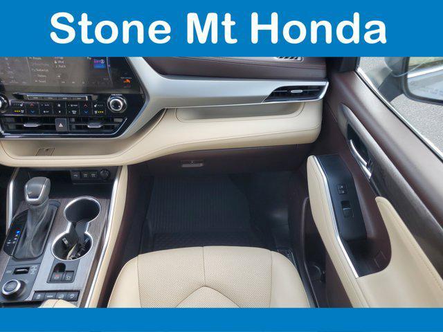 used 2021 Toyota Highlander car, priced at $35,978