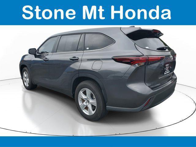 used 2024 Toyota Highlander car, priced at $38,904