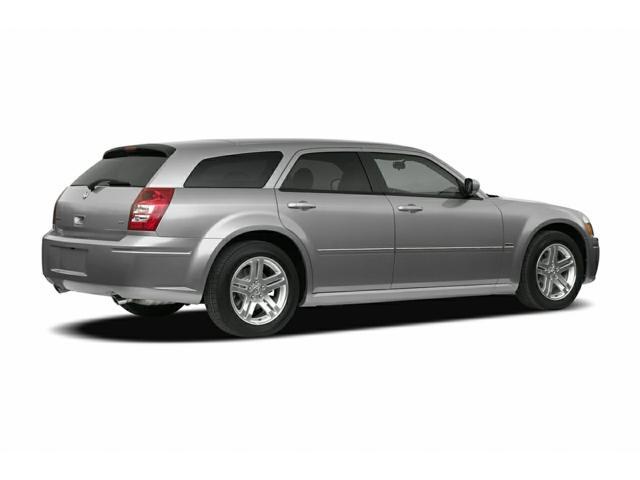 used 2005 Dodge Magnum car, priced at $10,980
