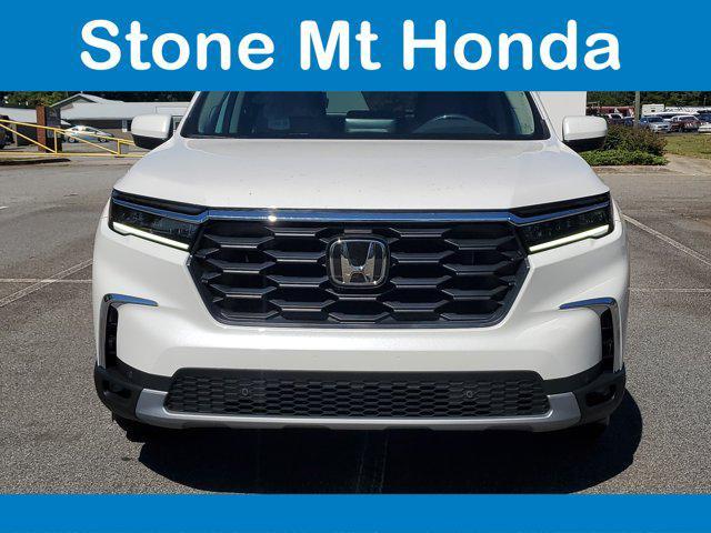 new 2025 Honda Pilot car, priced at $43,272