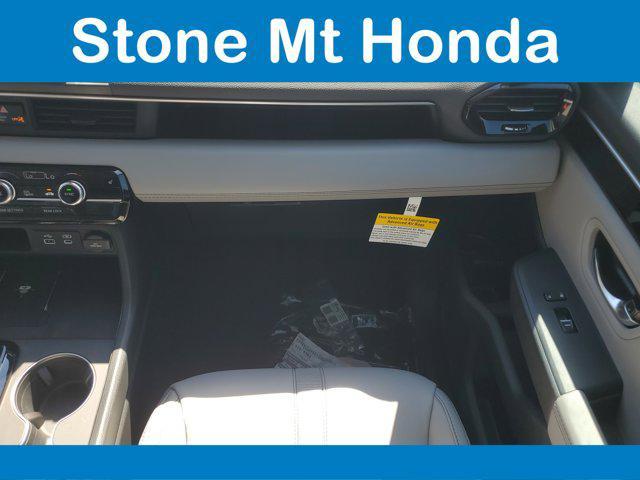 new 2025 Honda Pilot car, priced at $43,272