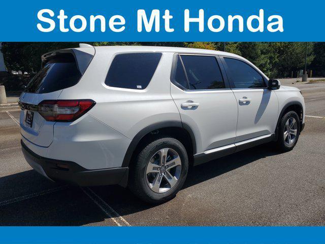 new 2025 Honda Pilot car, priced at $43,272