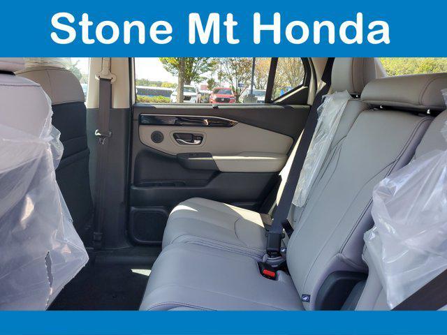 new 2025 Honda Pilot car, priced at $43,272