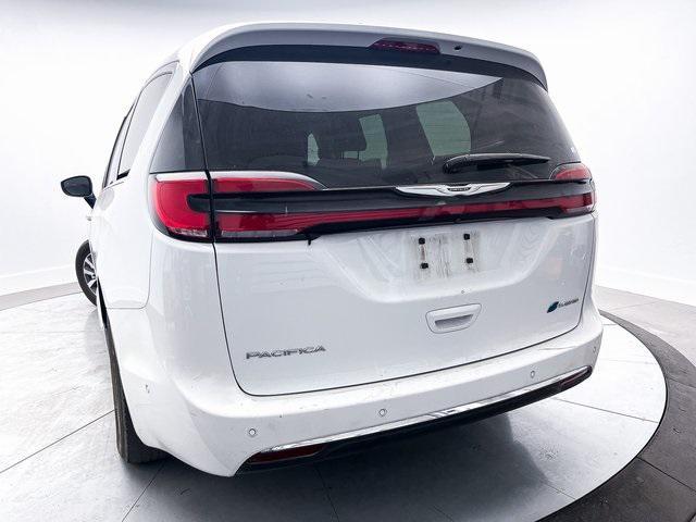 used 2023 Chrysler Pacifica Hybrid car, priced at $32,993