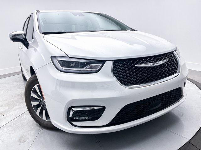 used 2023 Chrysler Pacifica Hybrid car, priced at $32,993