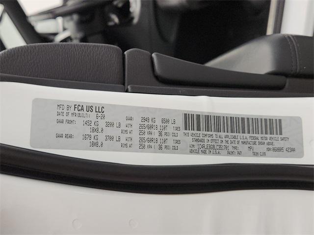 used 2020 Jeep Grand Cherokee car, priced at $20,000