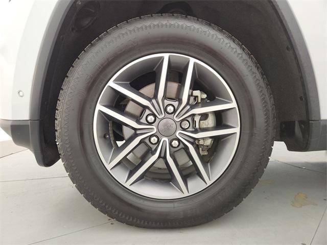 used 2020 Jeep Grand Cherokee car, priced at $20,000