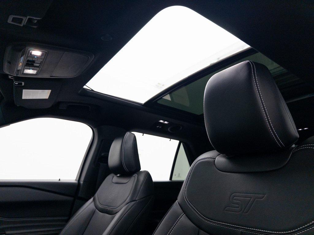 used 2023 Ford Explorer car, priced at $43,392