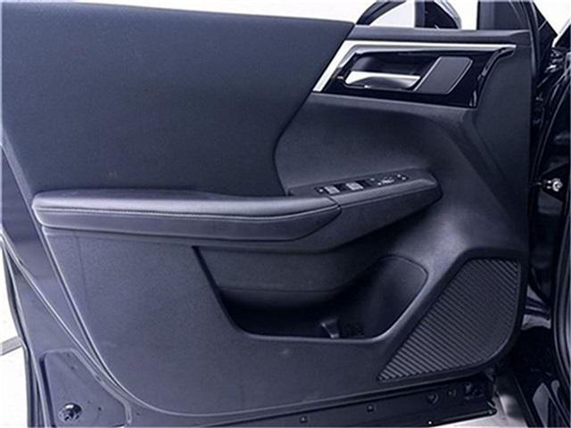 new 2025 Mitsubishi Outlander PHEV car, priced at $36,895