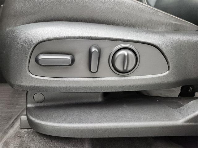 used 2020 Chevrolet Traverse car, priced at $22,995