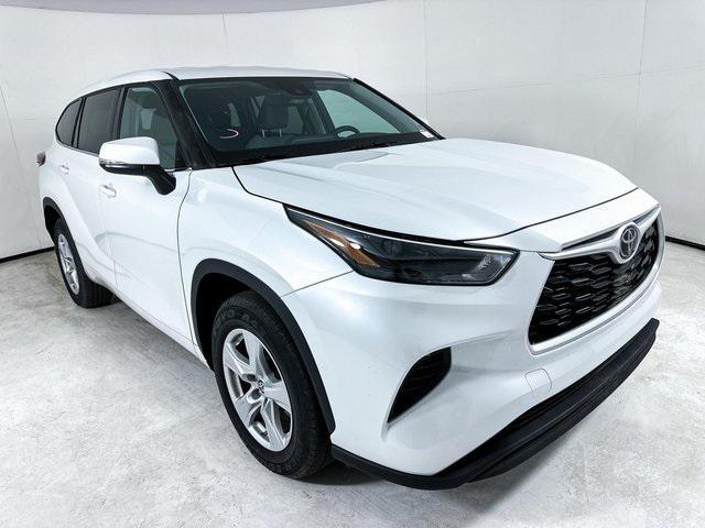 used 2022 Toyota Highlander car, priced at $29,491