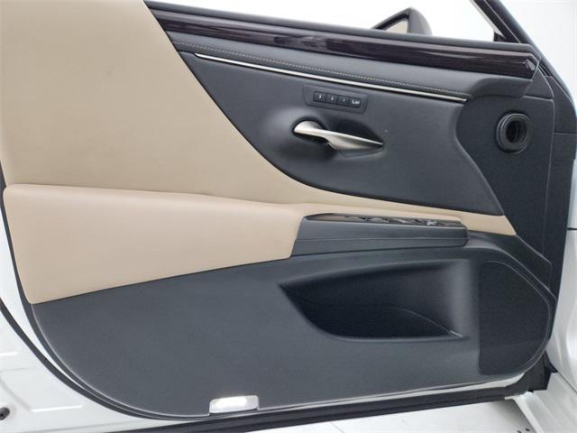 used 2019 Lexus ES 350 car, priced at $29,492