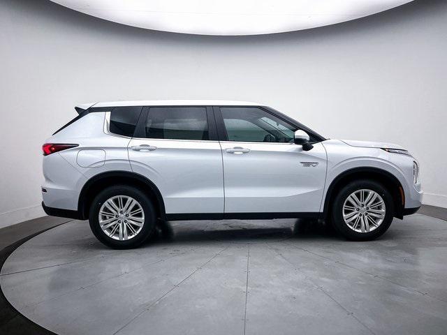 new 2025 Mitsubishi Outlander PHEV car, priced at $37,685